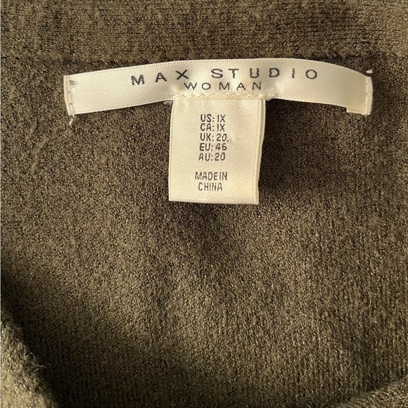 Max studio Olive and Yellow Sweater - Picture 7 of 9